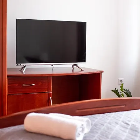 Kutak Apartment *