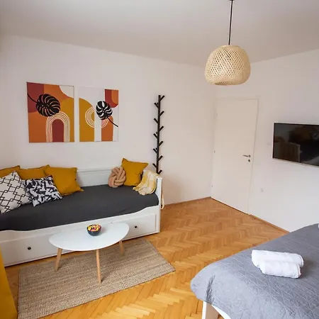 Kutak Apartament *